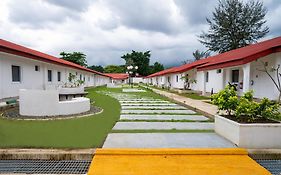 Heliconia Park Hotel And Golf Resort